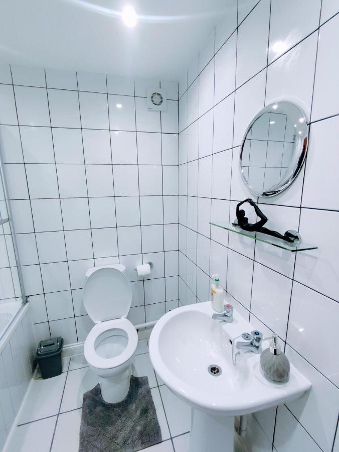 Crystal Suite 2 -Free Private Parking نورث شيلدز المظهر الخارجي الصورة
